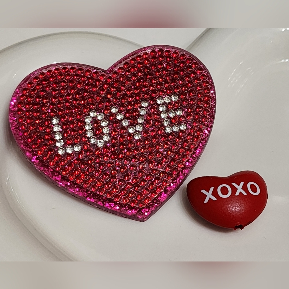 Love Flatback XOXO Focal Beaf Crafts Badge Keychain Bag Clip Magnet‎ Pen Pin